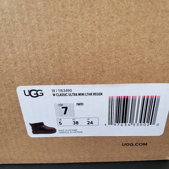 UGG Classic Ultra Mini Leather Regen Ankel Boots - Picture 8 of 16